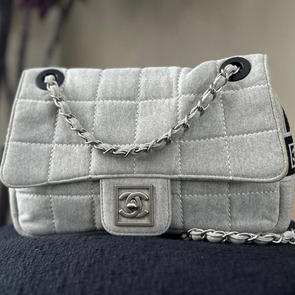 Chanel Quilted Sports Flap Grey shoulder Bag - Picture 1 of 15